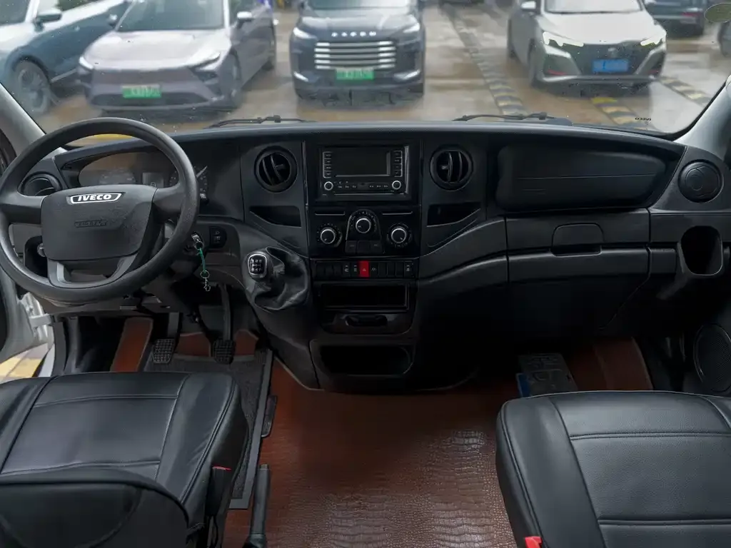 IVECO Ousheng 2023 из CN, фото 5
