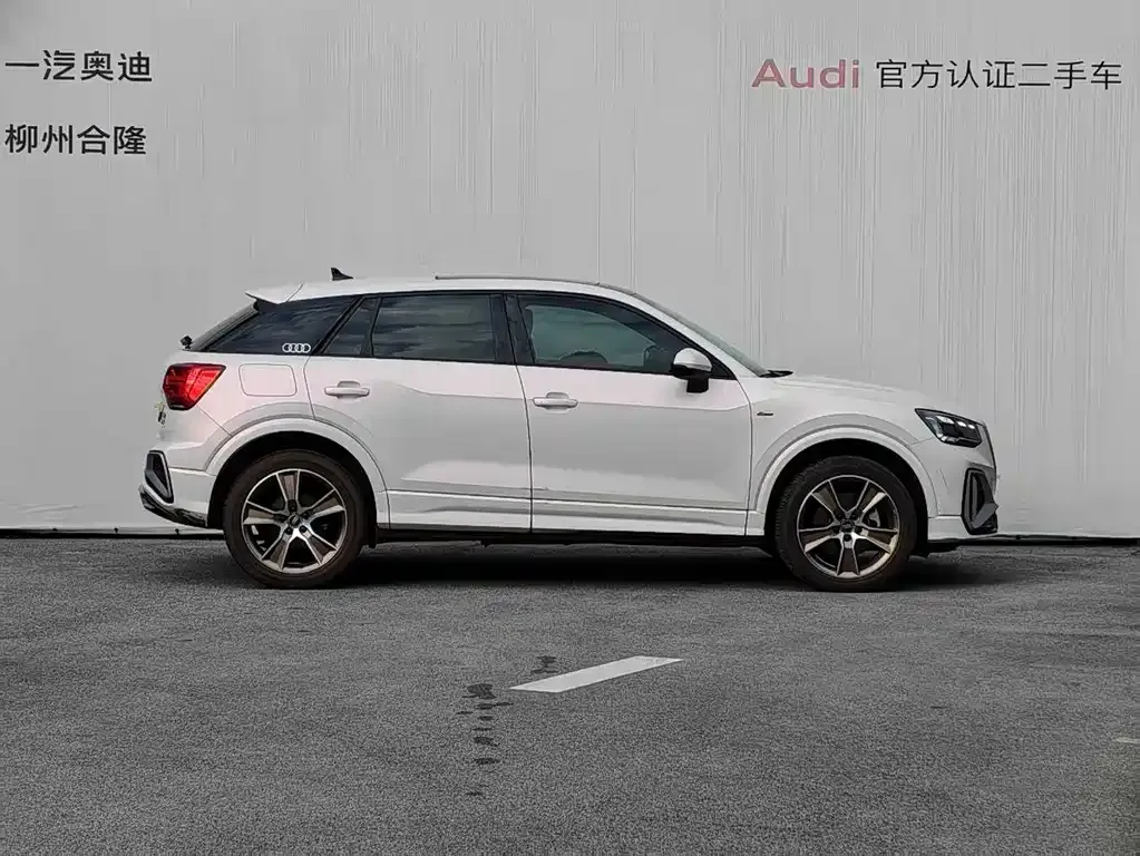 Audi Q2L 2023 из CN, фото 5