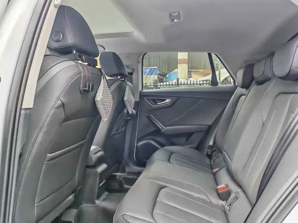 Audi Q2L 2023 из CN, фото 4