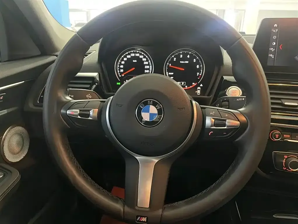 BMW 1 Series 2023 из CN, фото 4