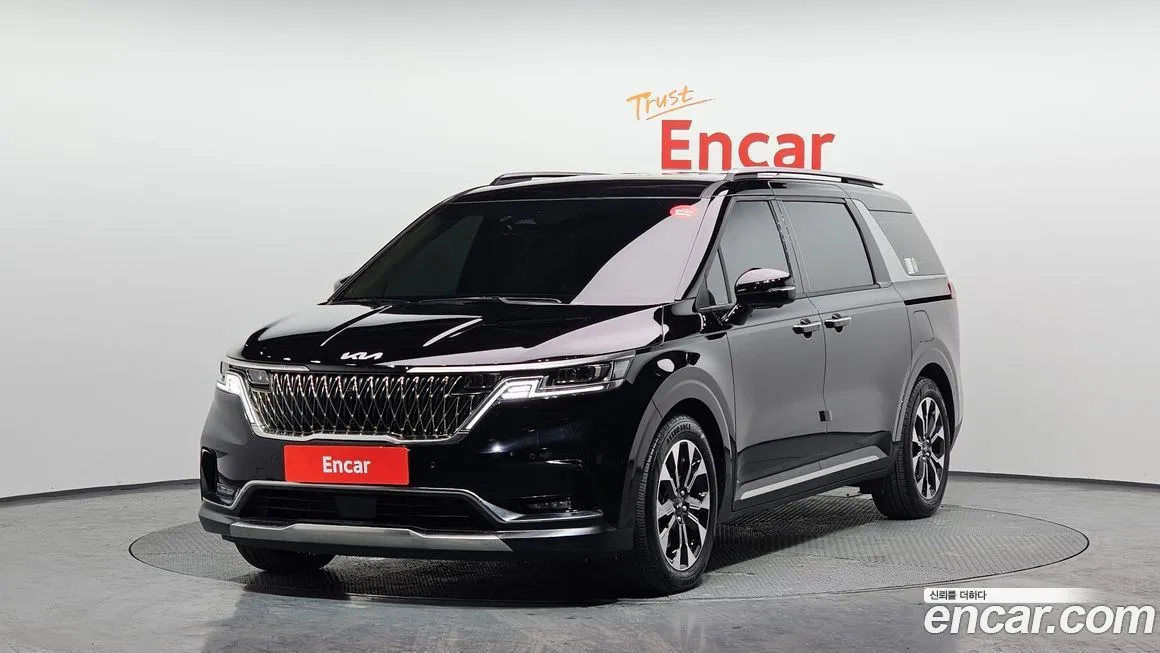 Kia Carnival — фото 1