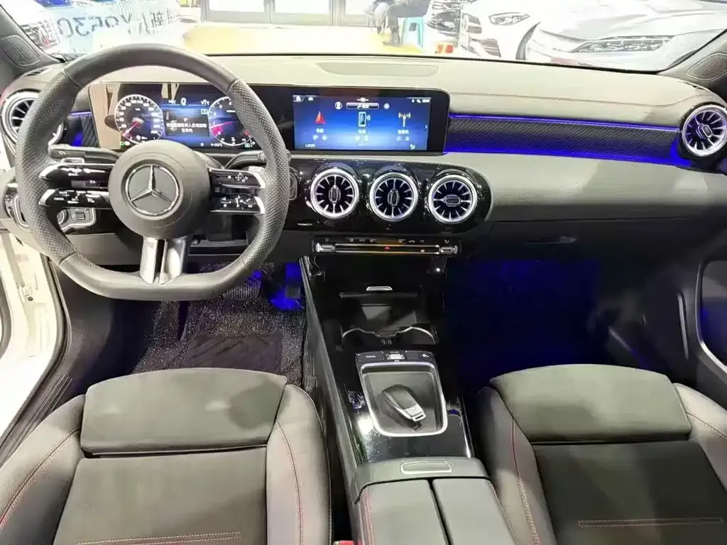 Mercedes-Benz A-Class 2024 из CN, фото 6
