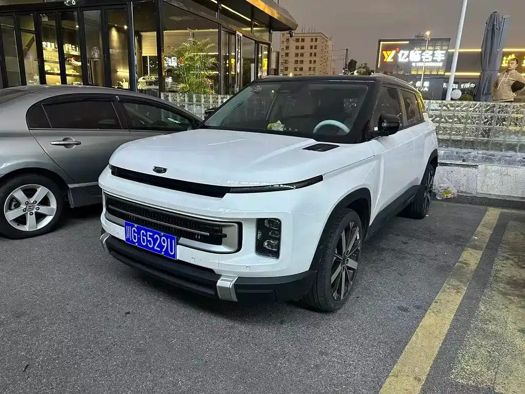 Geely Icon — фото 1
