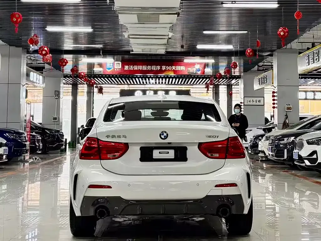 BMW 1 Series 2022 из CN, фото 10