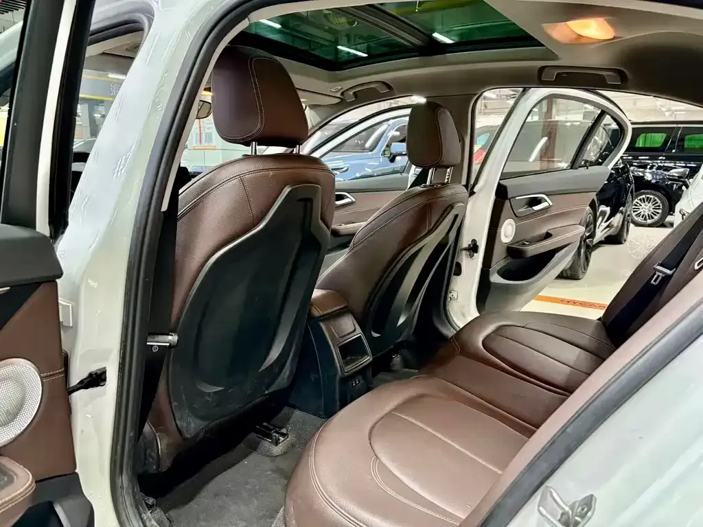 BMW 1 Series 2022 из CN, фото 7