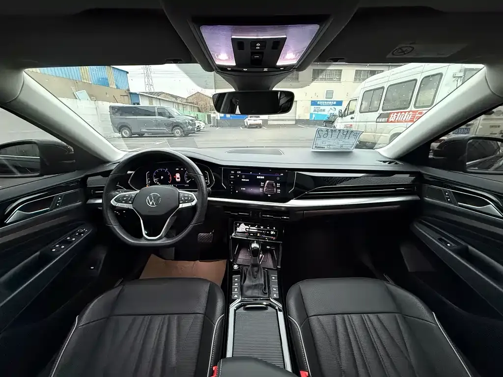 Volkswagen Passat 2021 из CN, фото 2