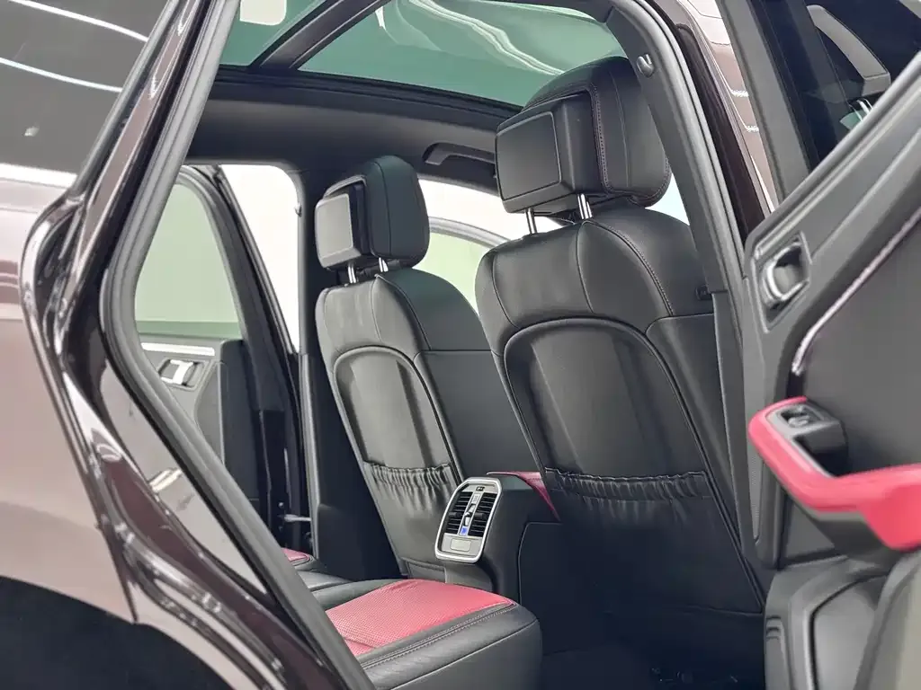 Porsche Macan 2022 из CN, фото 3