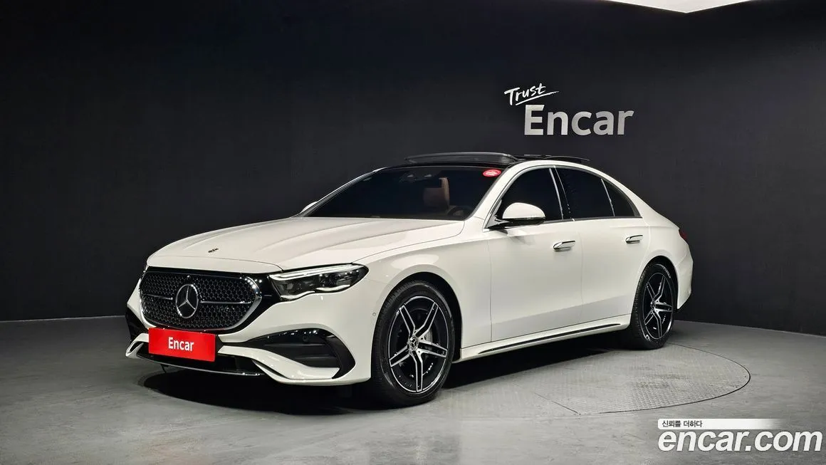 Mercedes-Benz E-Class — фото 1