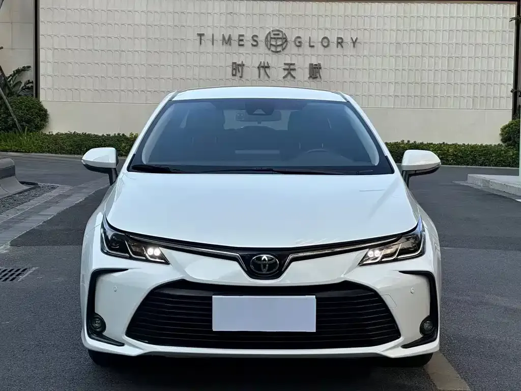 Toyota Corolla 2023 из CN, фото 3