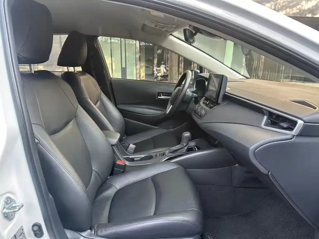 Toyota Corolla 2023 из CN, фото 4