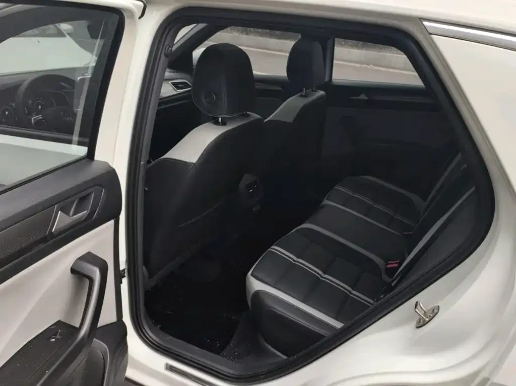 Volkswagen T-Roc 2024 из CN, фото 3
