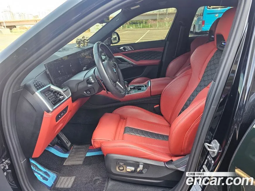 BMW X6M 2024 из KR, фото 9
