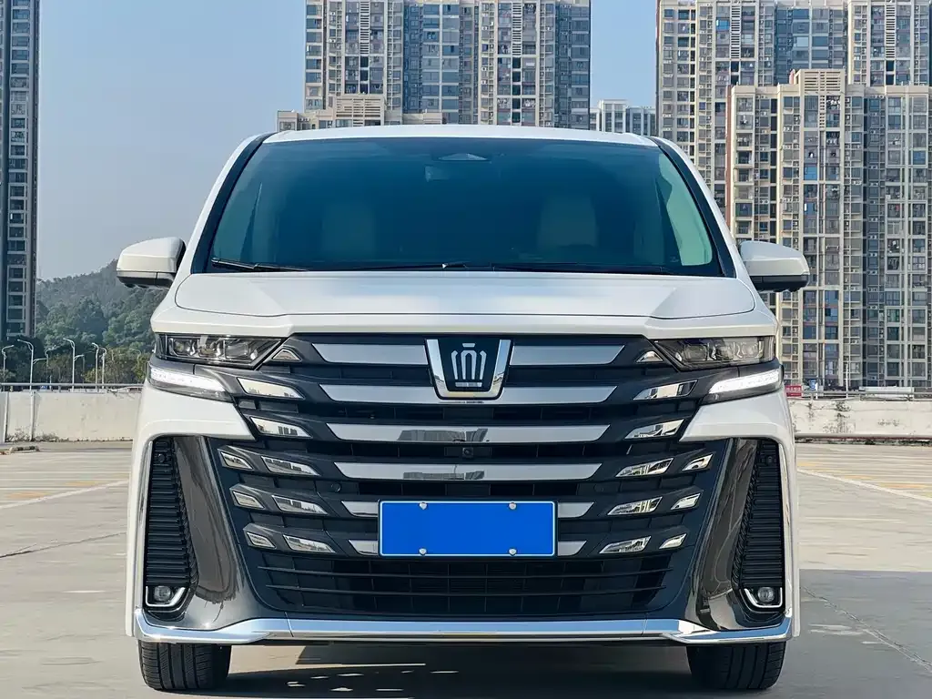 Toyota Vellfire — фото 3