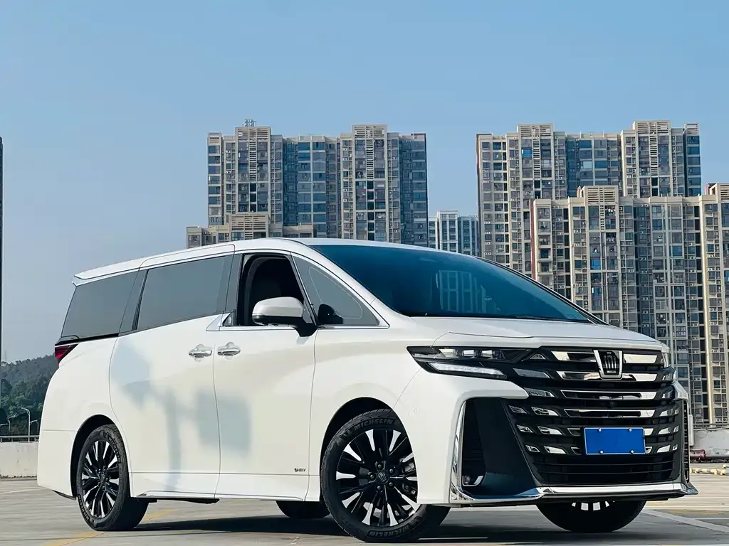 Toyota Vellfire — фото 7