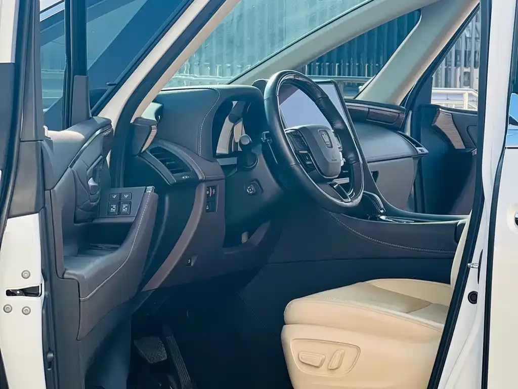 Toyota Vellfire — фото 6