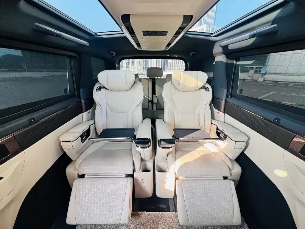 Toyota Vellfire — фото 10