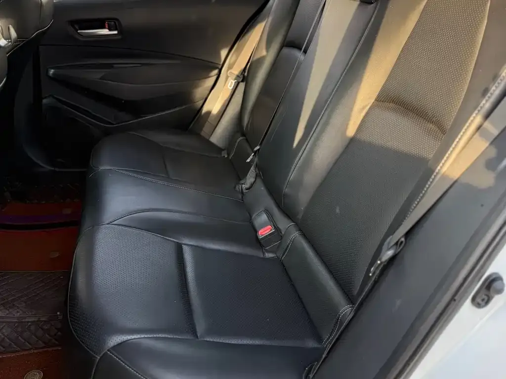 Toyota Corolla 2021 из CN, фото 10