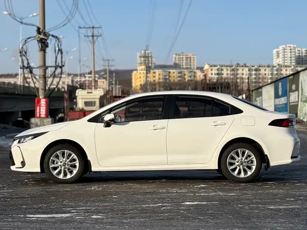 Toyota Corolla 2021 из CN, фото 8