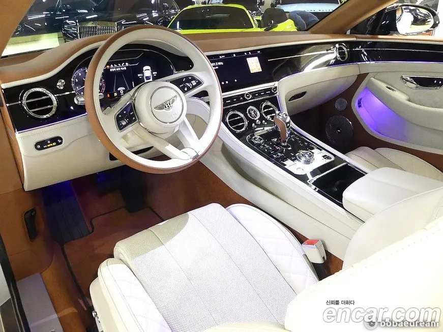 Bentley Continental 2023 из KR, фото 9