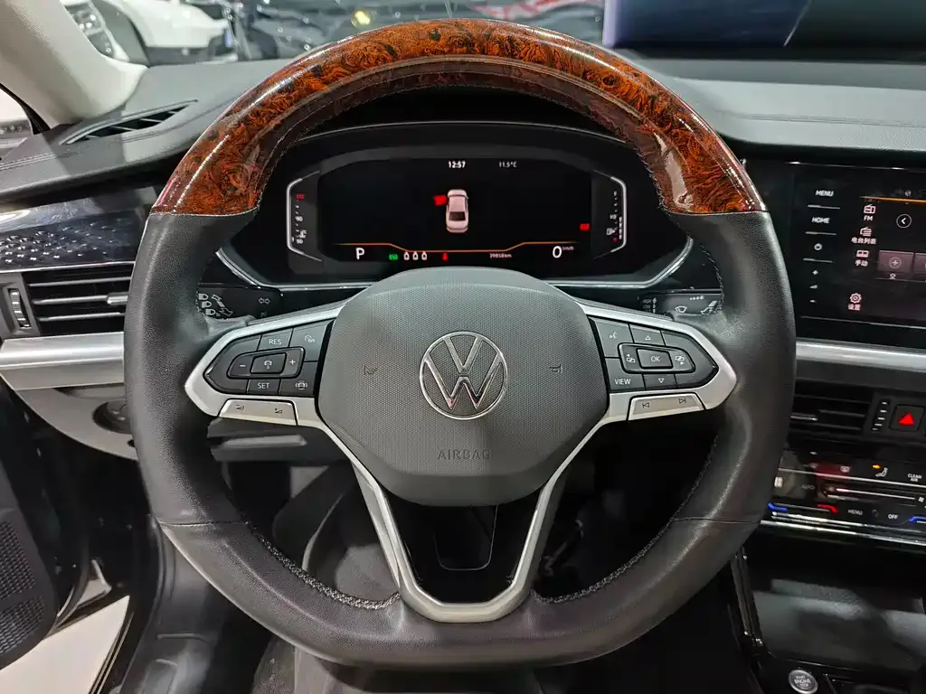 Volkswagen Passat 2022 из CN, фото 9