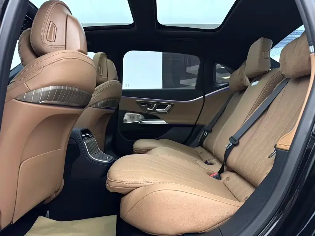 Mercedes-Benz E-Class 2024 из CN, фото 5