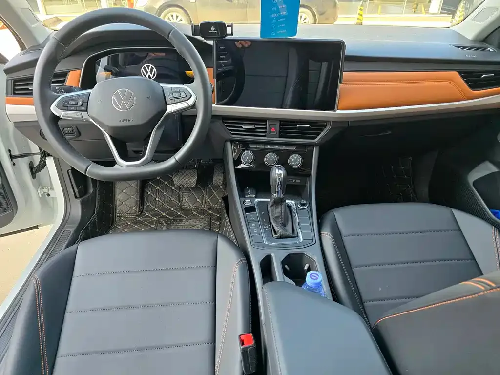 Volkswagen Bora 2024 из CN, фото 4