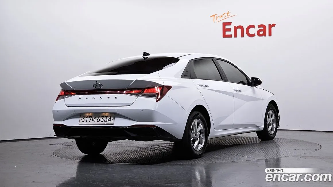 Hyundai AVANTE 2022 из KR, фото 2