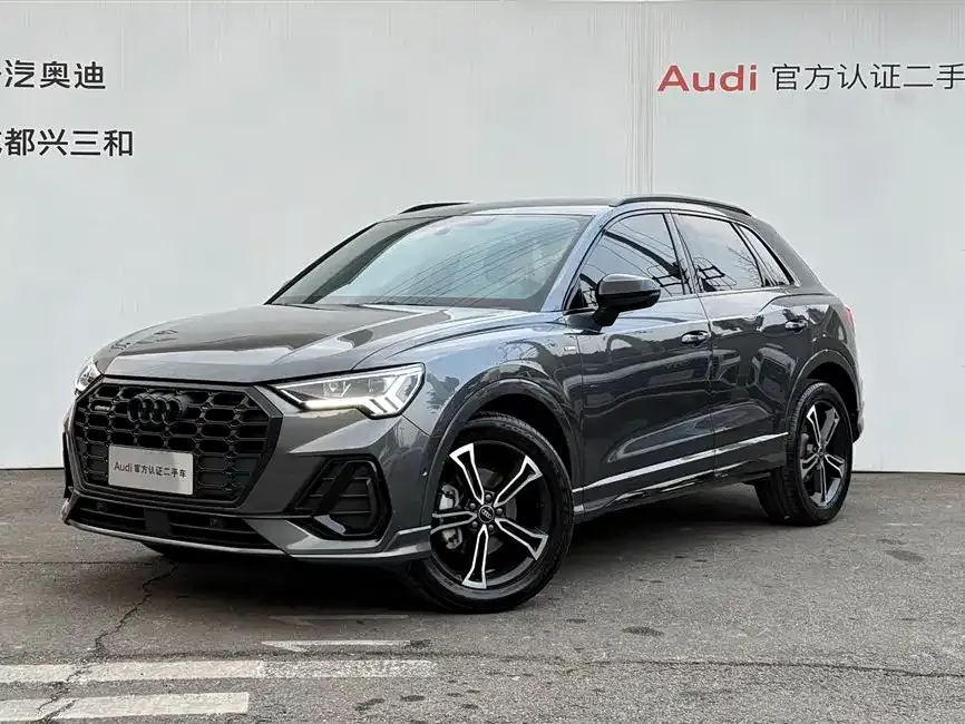 Audi Q3 — фото 1