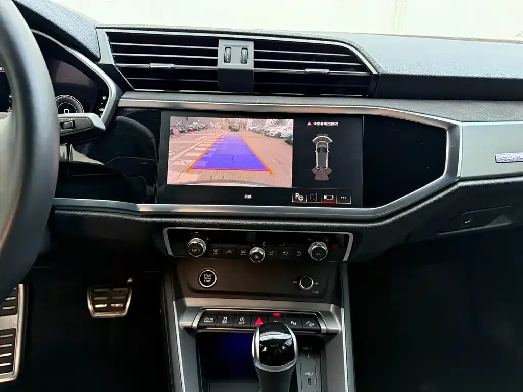 Audi Q3 — фото 10