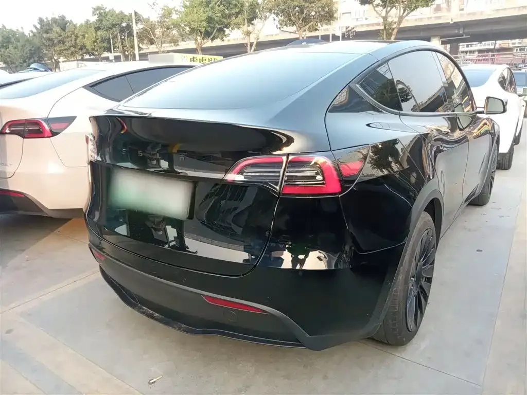 Tesla Model Y 2024 из CN, фото 10