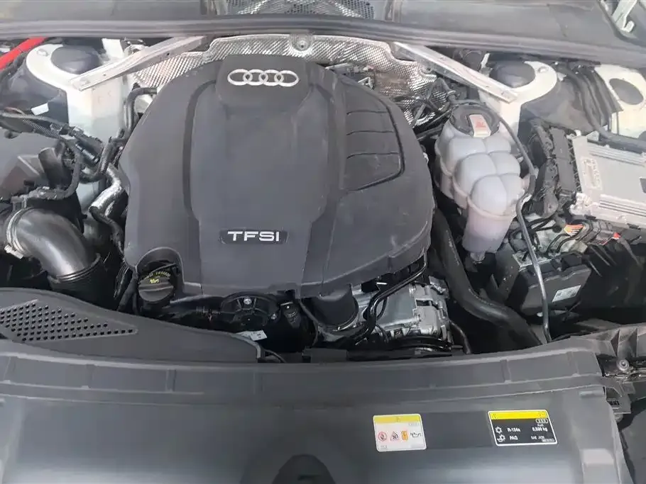 Audi A4L 2022 из CN, фото 9
