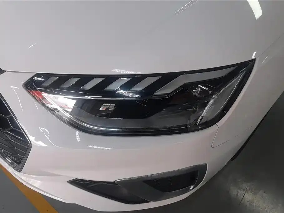 Audi A4L 2022 из CN, фото 10