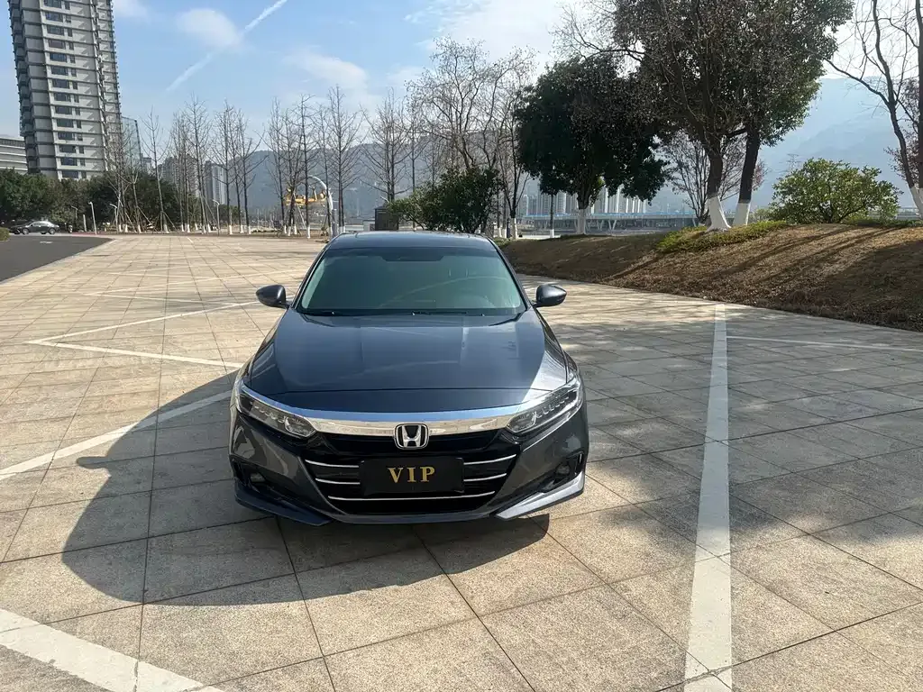 Honda Accord — фото 8