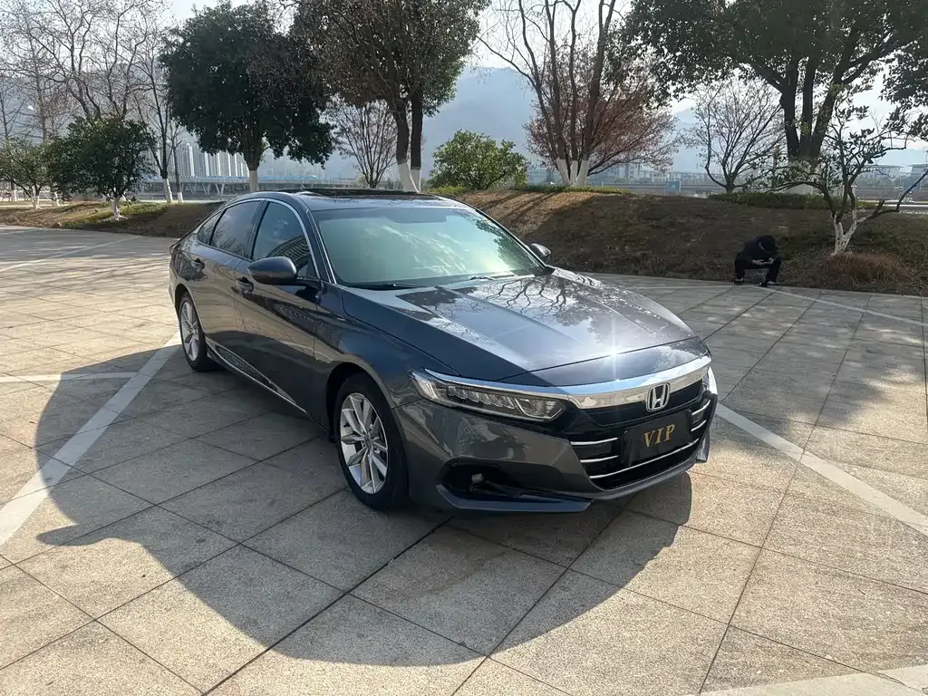 Honda Accord — фото 10