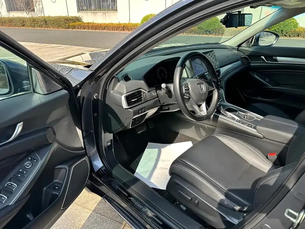 Honda Accord — фото 3
