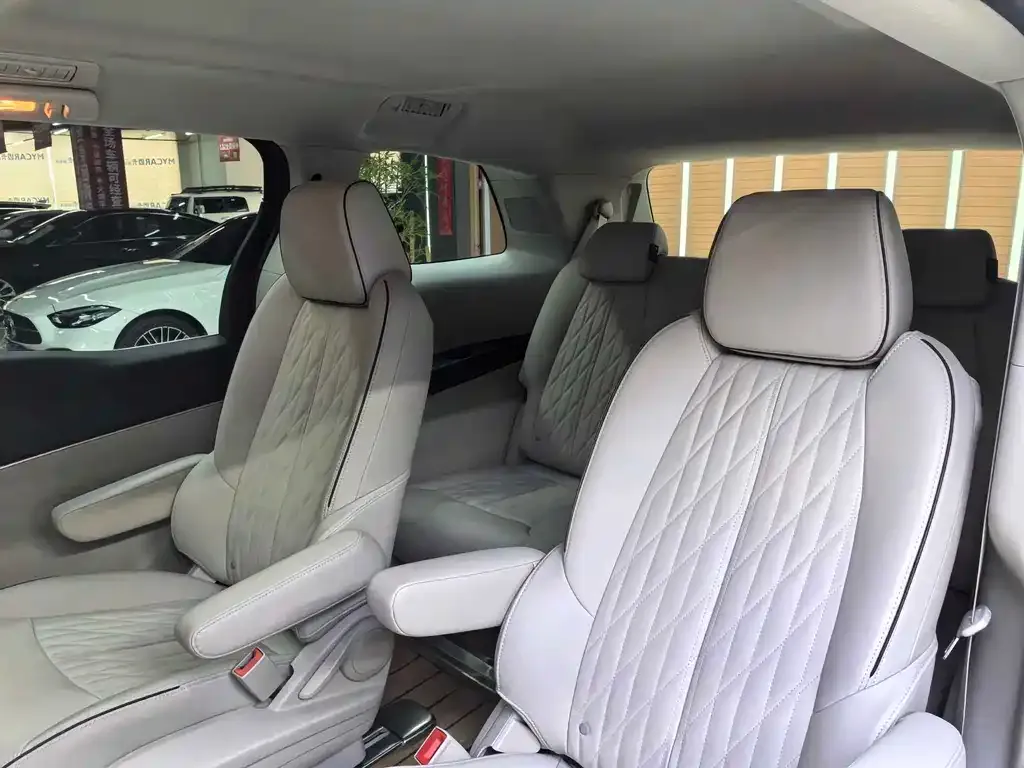 Buick GL8 2021 из CN, фото 5
