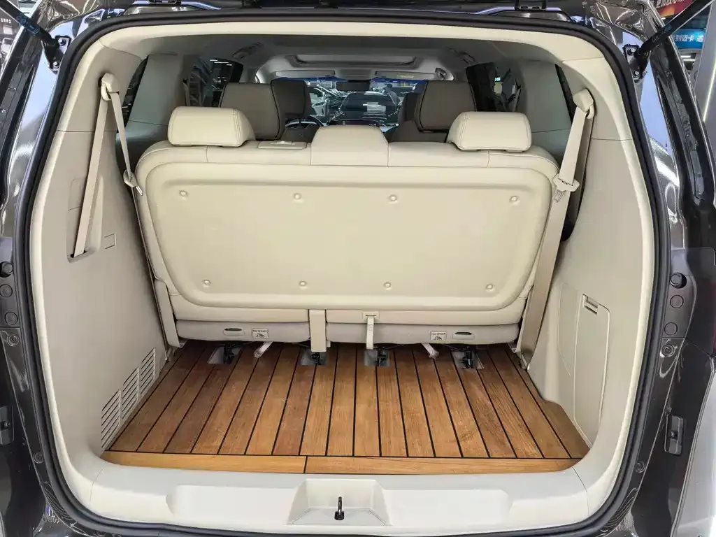 Buick GL8 2021 из CN, фото 6