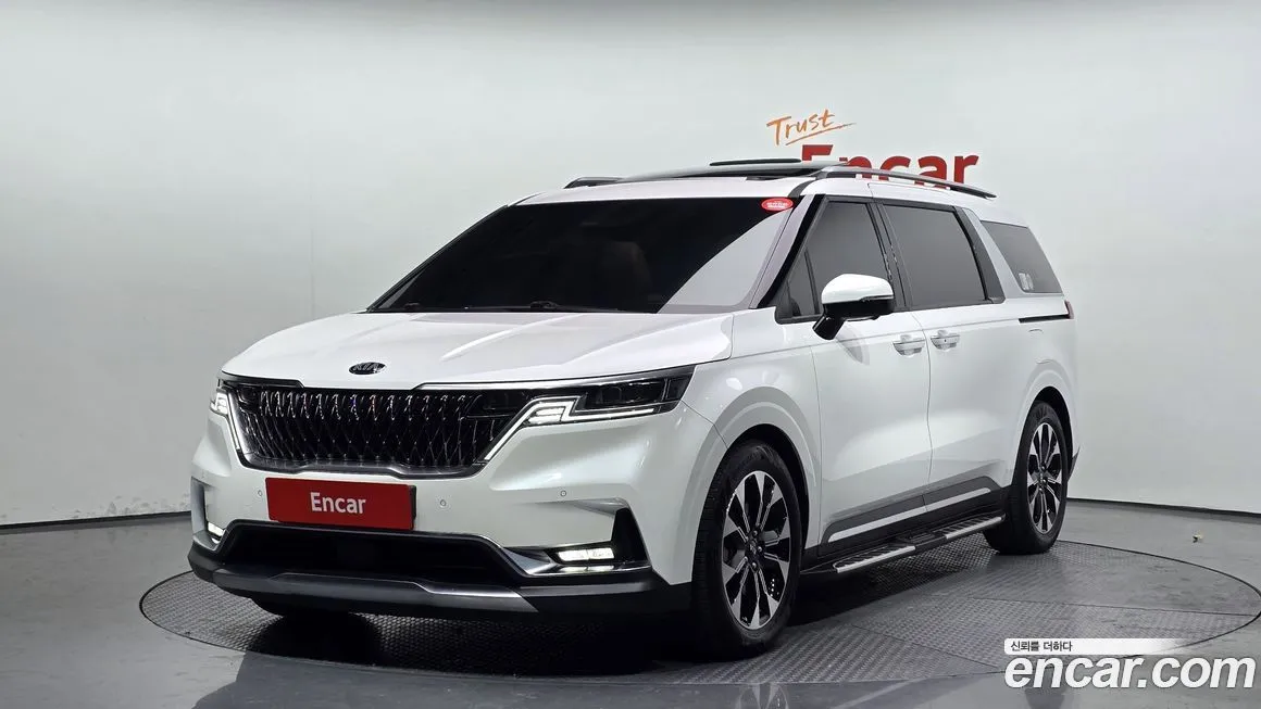 Kia Carnival — фото 1