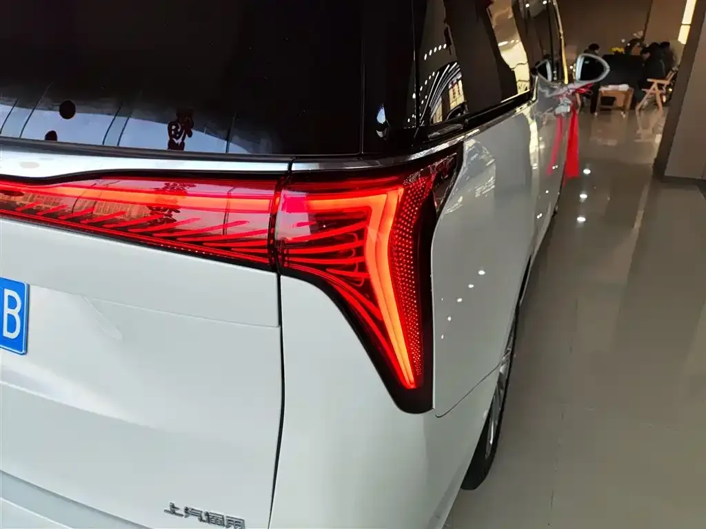 Buick Century 2023 из CN, фото 2