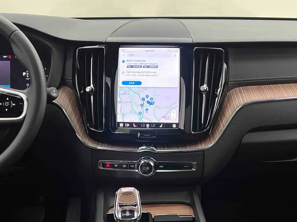 Volvo XC60 2022 из CN, фото 2