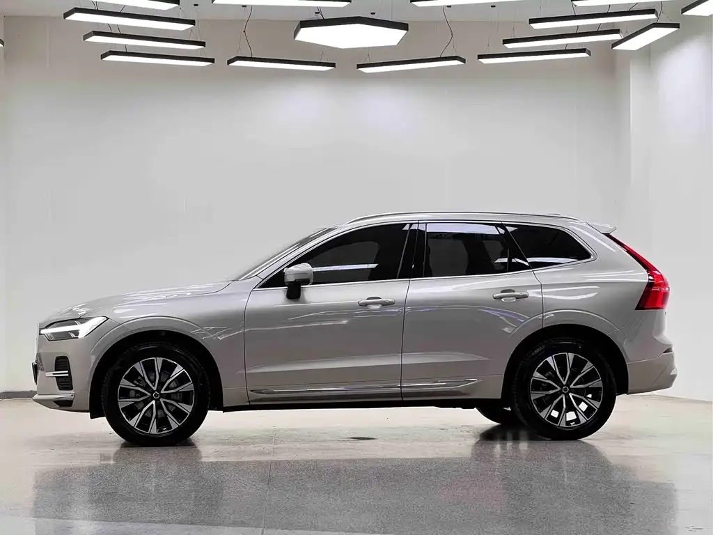 Volvo XC60 2022 из CN, фото 3