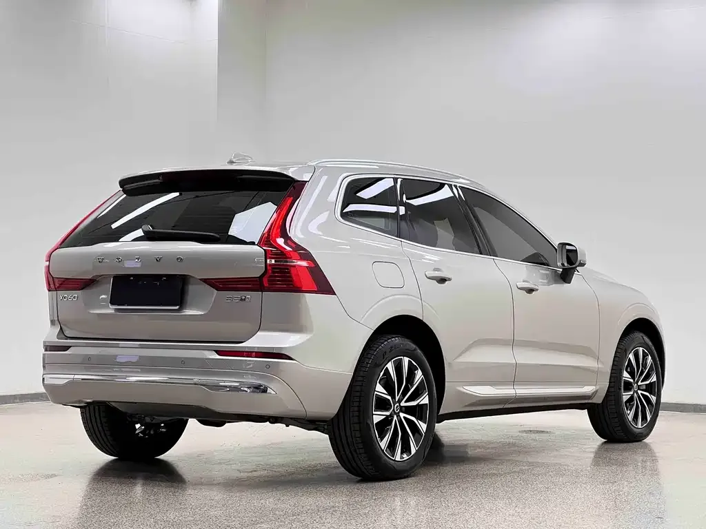 Volvo XC60 2022 из CN, фото 6