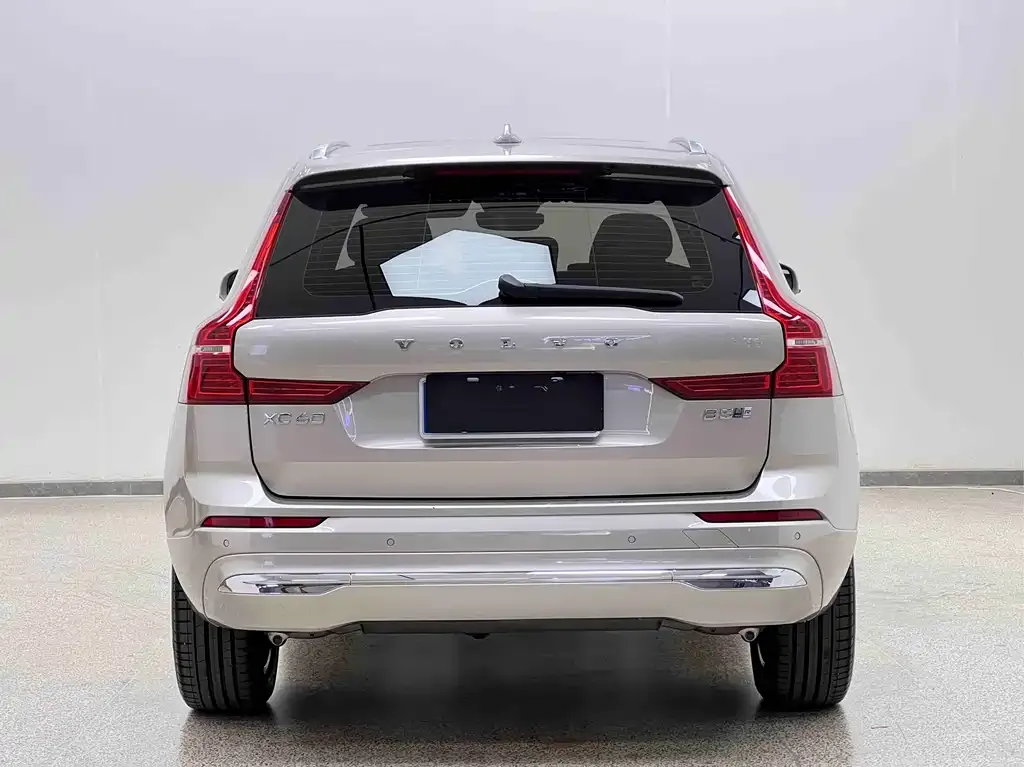 Volvo XC60 2022 из CN, фото 8