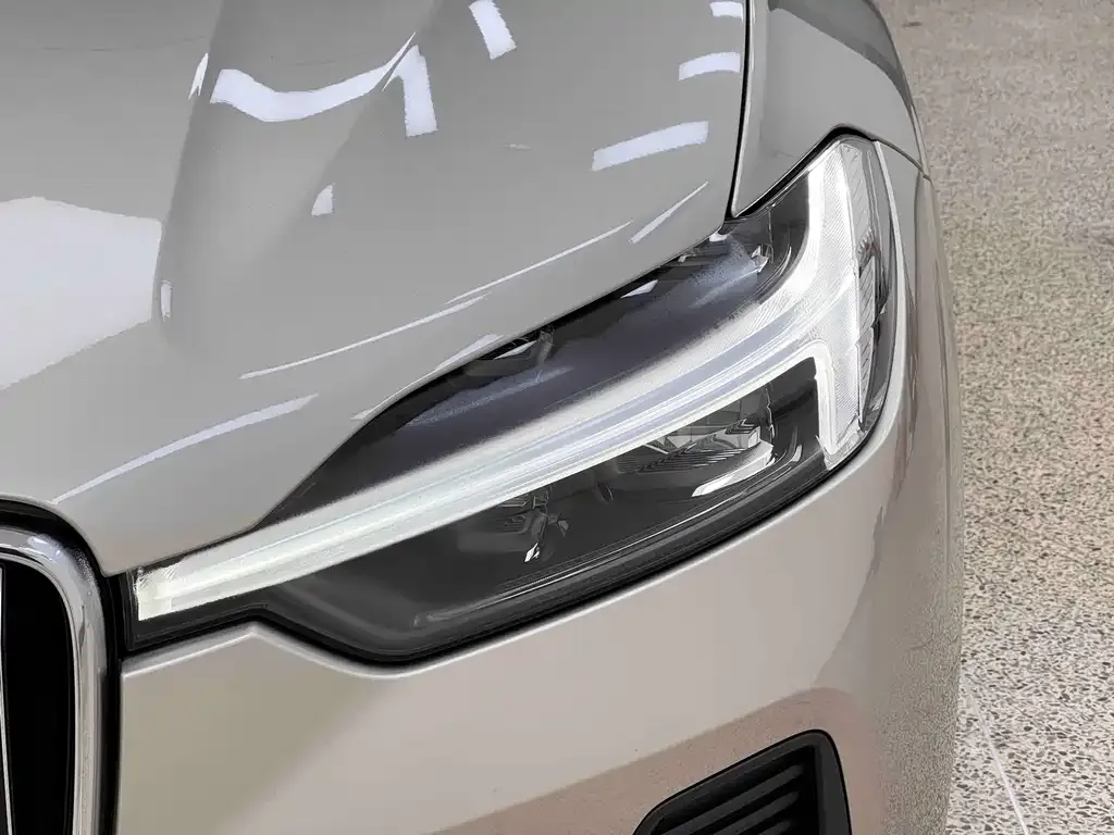 Volvo XC60 2022 из CN, фото 9