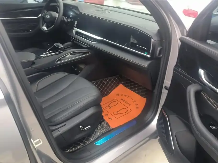 Geely Xingyue L 2024 из CN, фото 3