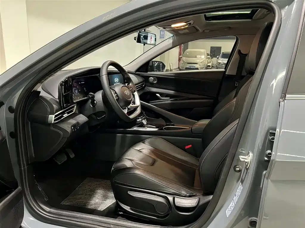 Hyundai Elantra 2022 из CN, фото 9