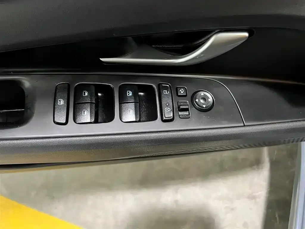 Hyundai Elantra 2022 из CN, фото 5