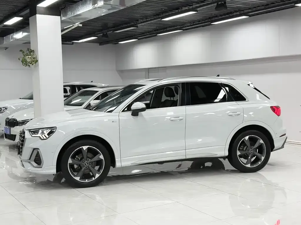 Audi Q3 2021 из CN, фото 8