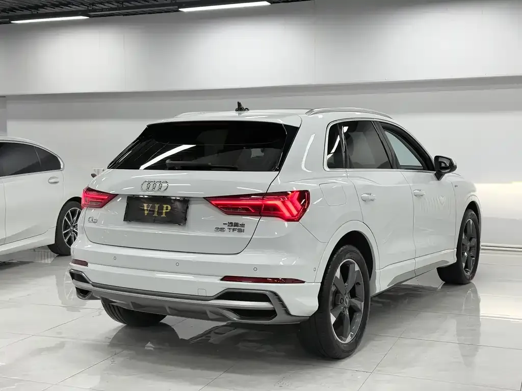 Audi Q3 2021 из CN, фото 7