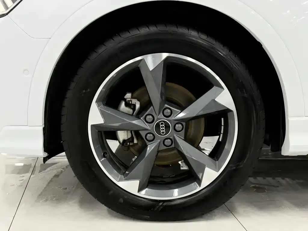 Audi Q3 2021 из CN, фото 3